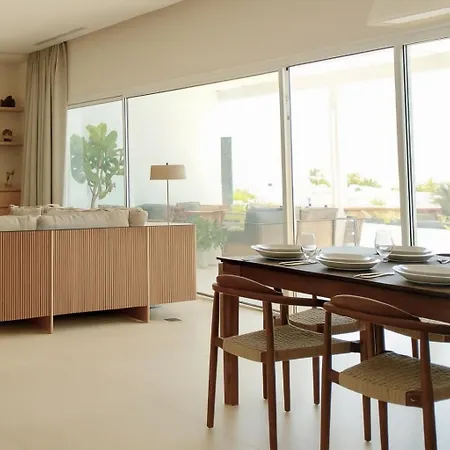 Aine Luxury Villa, Sea Views, Heated Pool Βίλα