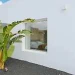 Aine Luxury Villa, Sea Views, Heated Pool