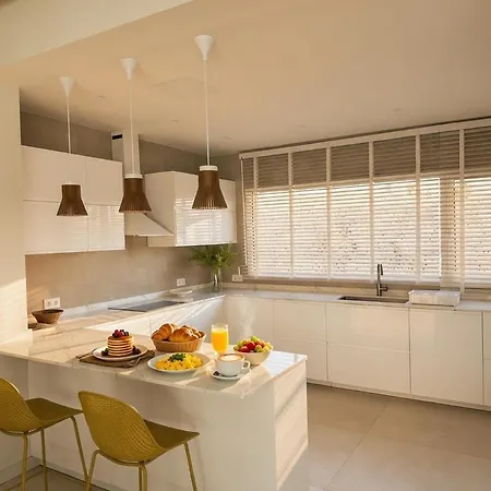 Villa Aine Luxury Villa, Sea Views, Heated Pool