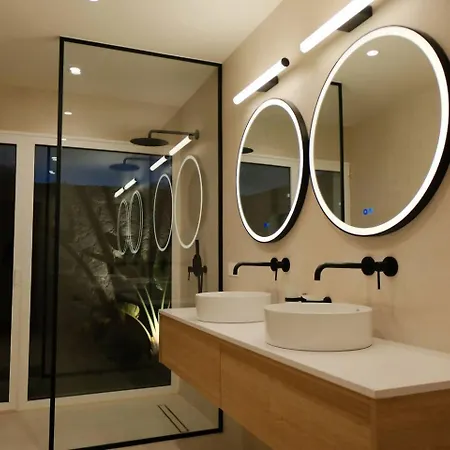 Вилла Aine Luxury