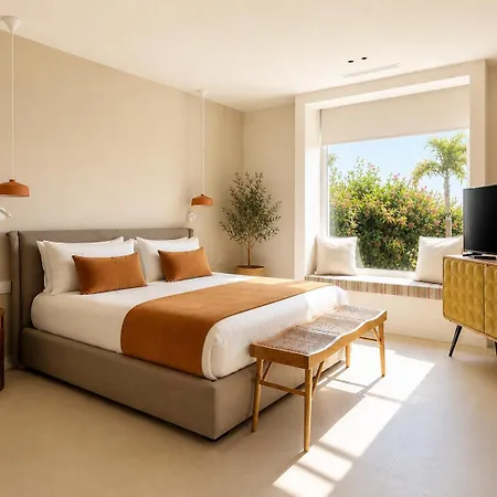 Aine Luxury Villa, Sea Views, Heated Pool *