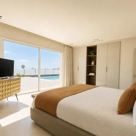 Villa Aine Luxury Villa, Sea Views, Heated Pool