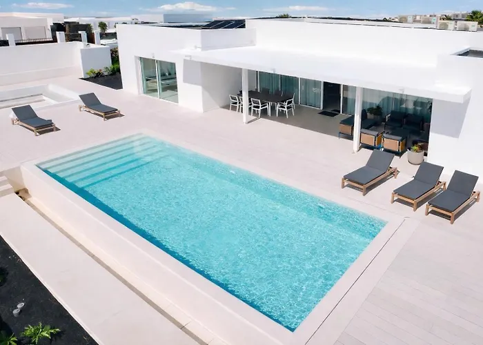 Ainé Luxury Villa Puerto Calero