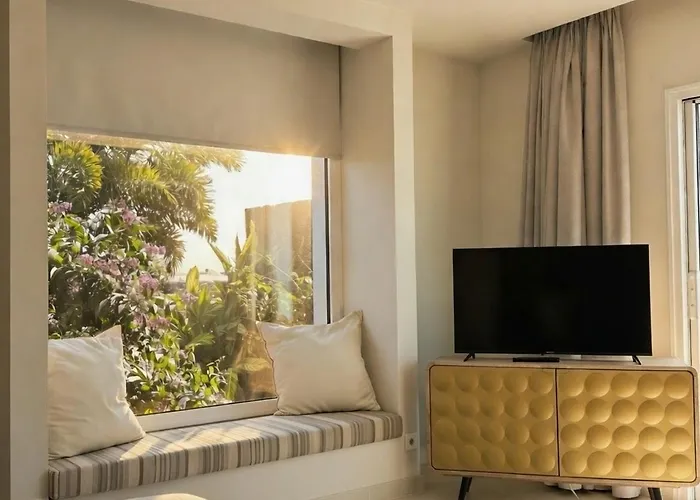 Ainé Luxury Villa *